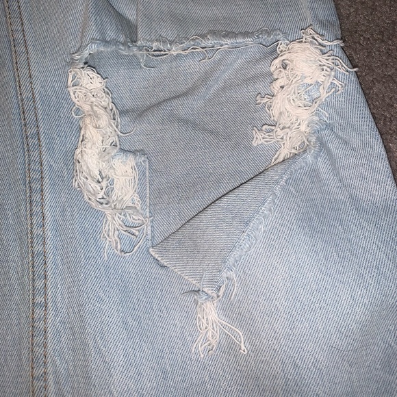 A&F 90's Straight Ultra High Rise Jeans - Picture 3 of 5